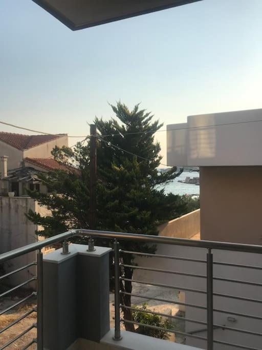Konstantino'S Apartment โมเน็มวาซี ภายนอก รูปภาพ